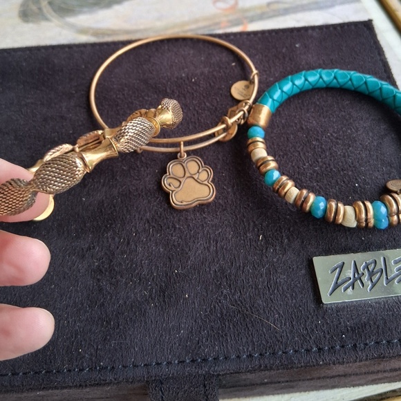 Alex and ANi Bracelets set of 3, including dog paw! - Picture 2 of 2